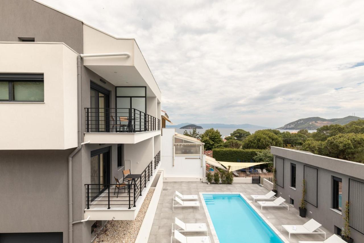 Cove Suites Nea Iraklitsa Exteriér fotografie