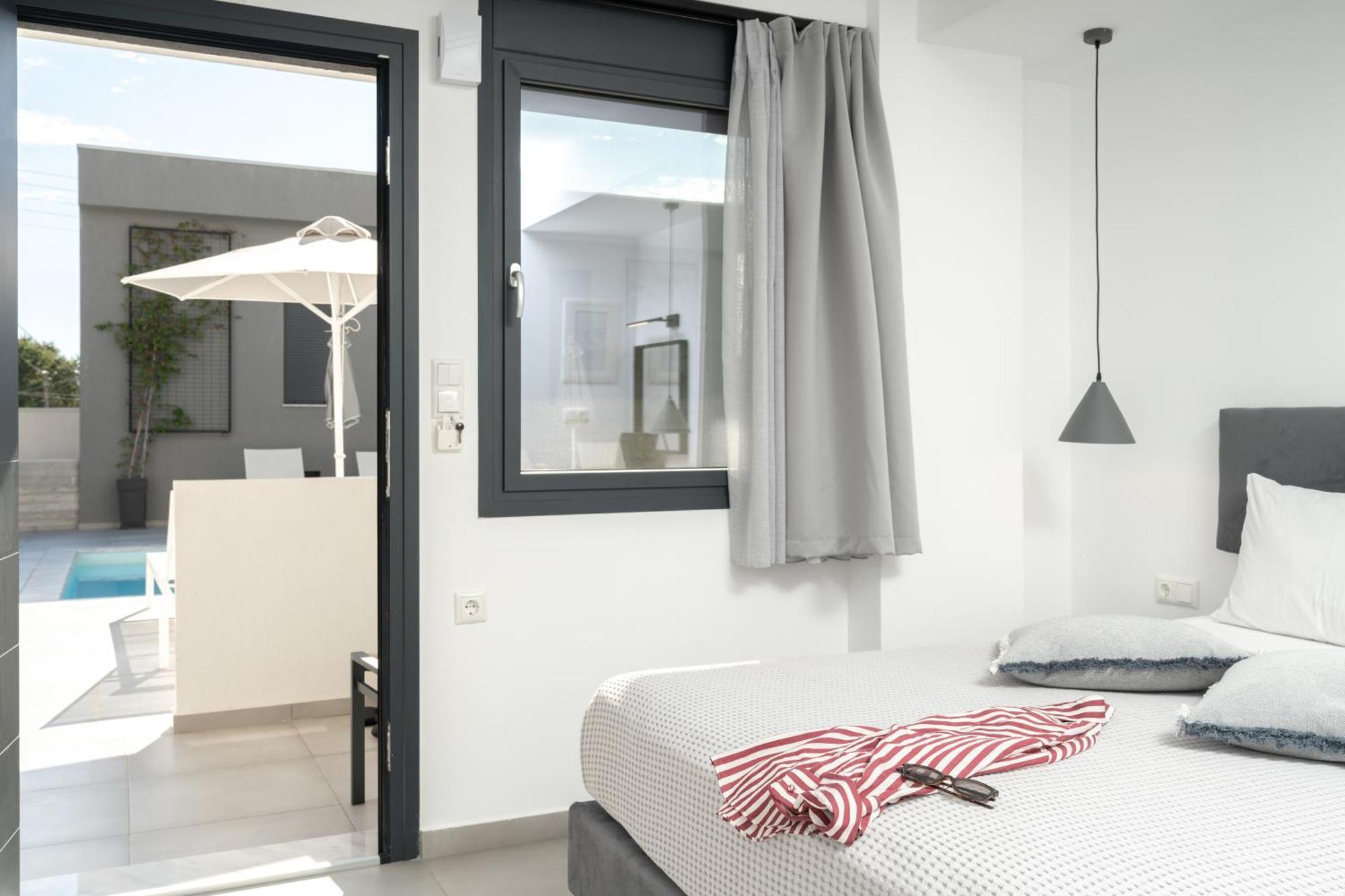 Cove Suites Nea Iraklitsa Exteriér fotografie