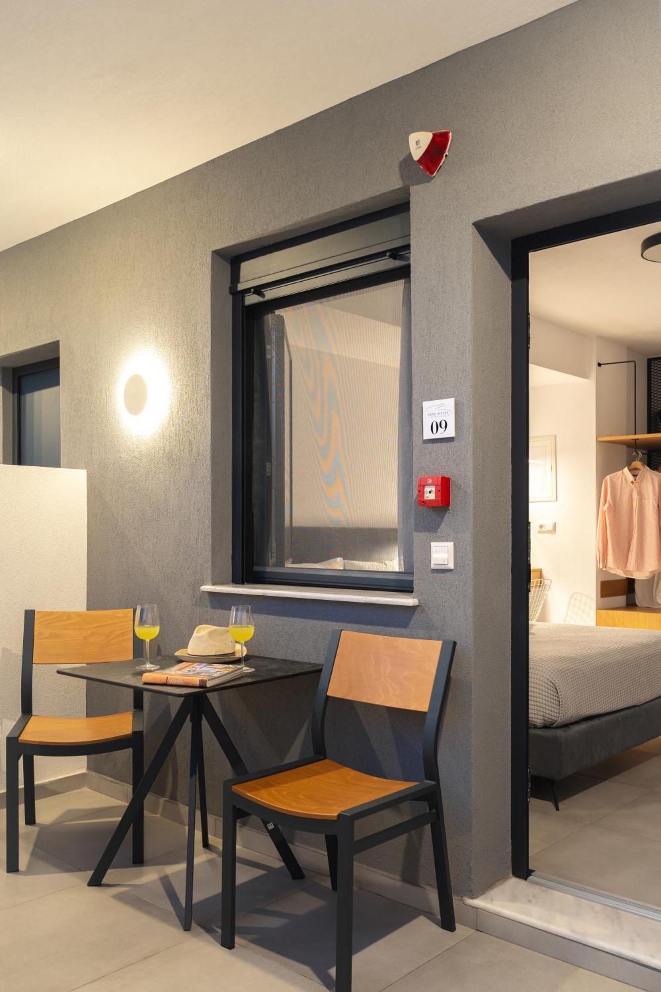 Cove Suites Nea Iraklitsa Exteriér fotografie