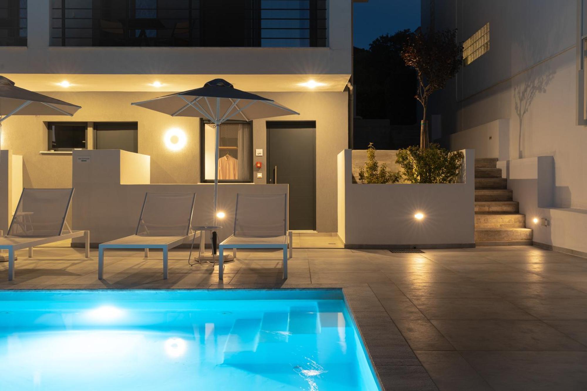 Cove Suites Nea Iraklitsa Exteriér fotografie